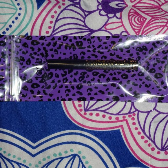 Tarte Maneater Eyeliner Mini - Picture 2 of 2